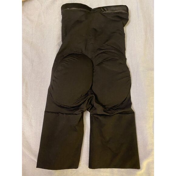 Spanx Mid-Thigh Bodysuit Shaper with Removable Butt Pads – Size M – Black (NWT) - Picture 2 of 6